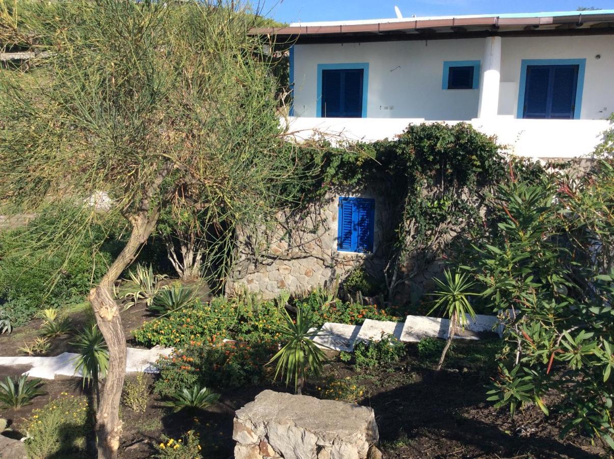 Villa Alle Eolie Nello Splendido Villaggio Lentia 弗卡诺 外观 照片