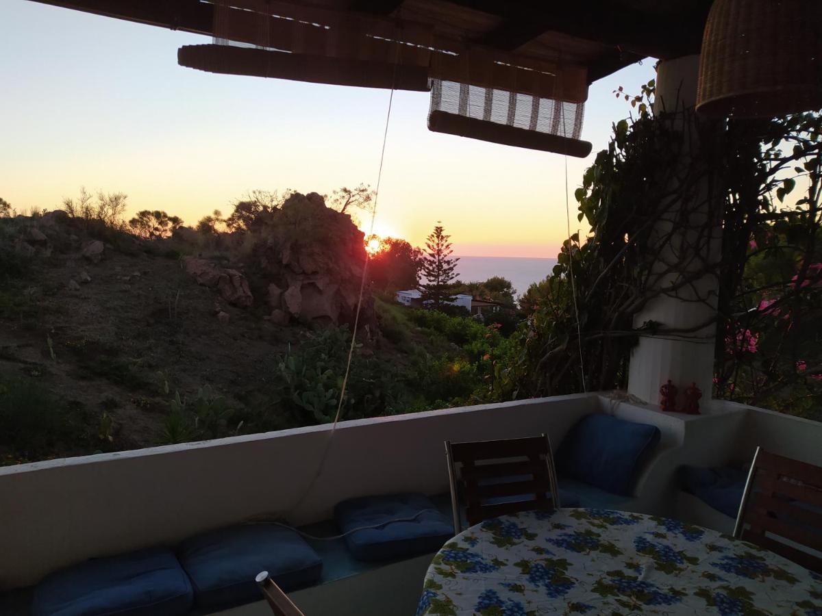 Villa Alle Eolie Nello Splendido Villaggio Lentia 弗卡诺 外观 照片